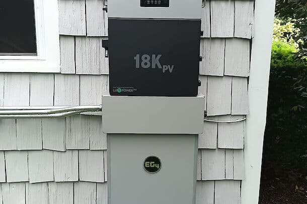Battery storage installation